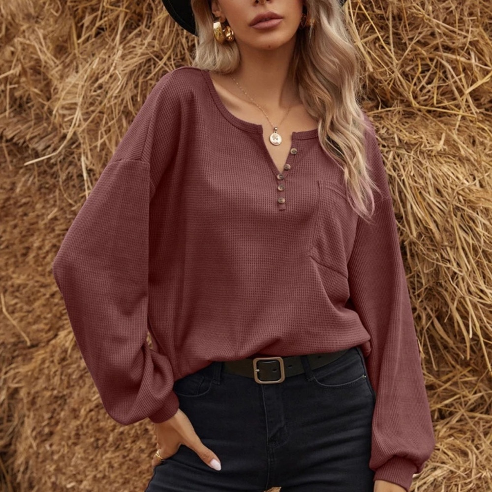 Button detail waffle long sleeve top fall - Picture 5 of 12
